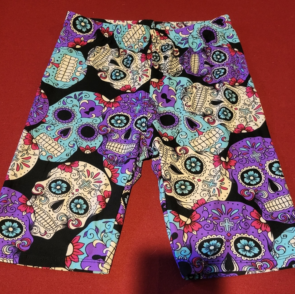 Skull/skeleton legging shorts
